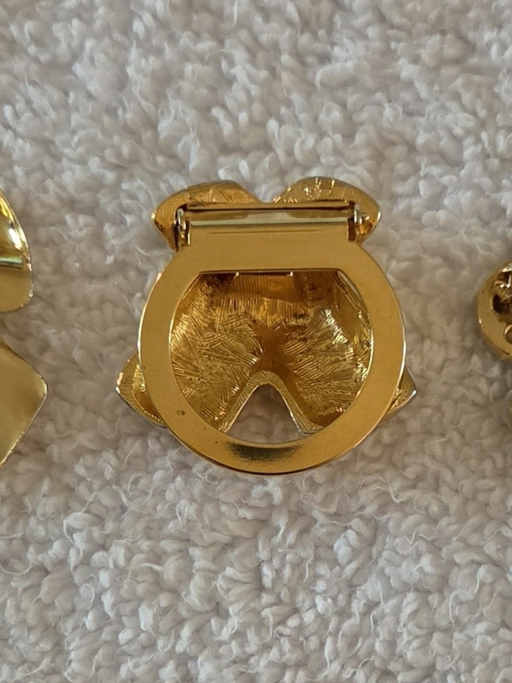 Vintage Gold Tone Brooch Pin Lot 10pc Teddy Bear(Avon) & Calla Lily Bouquet&more - Picture 7 of 14
